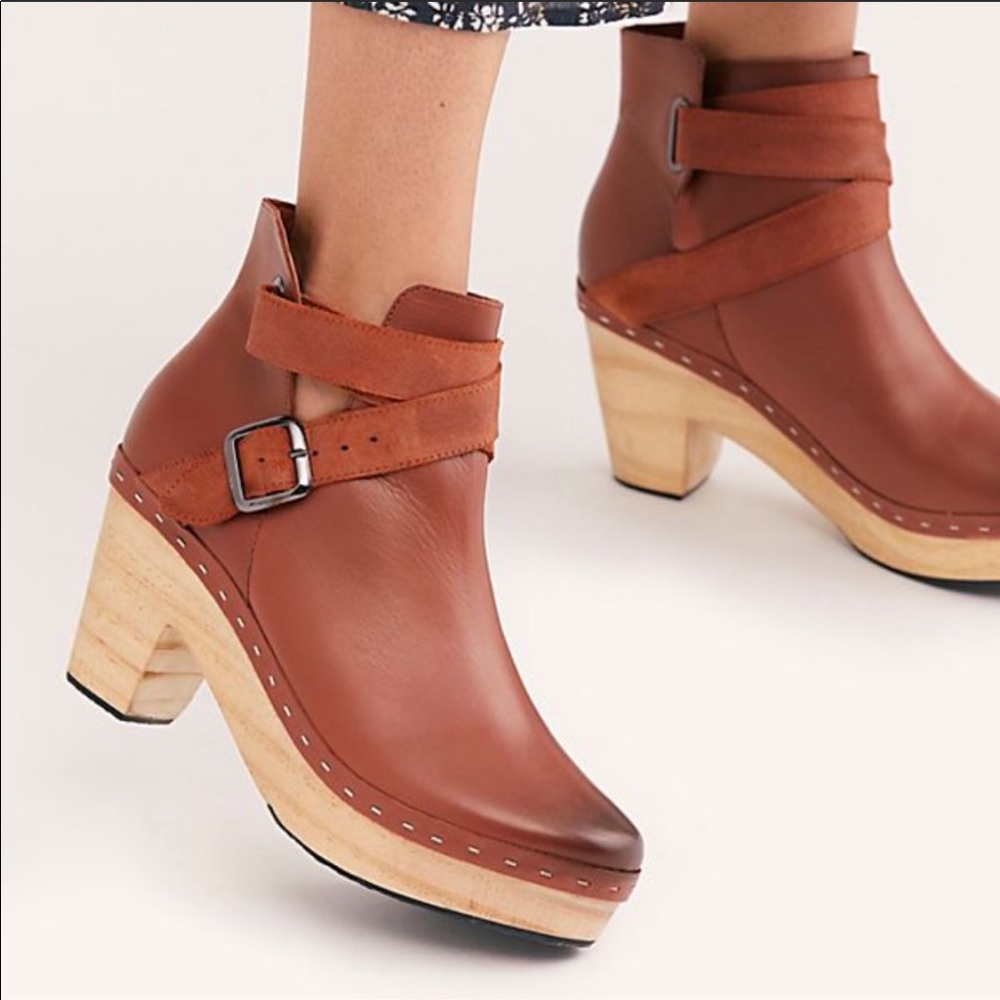 NEW Free People FP Collection Bungalow Clog Boots